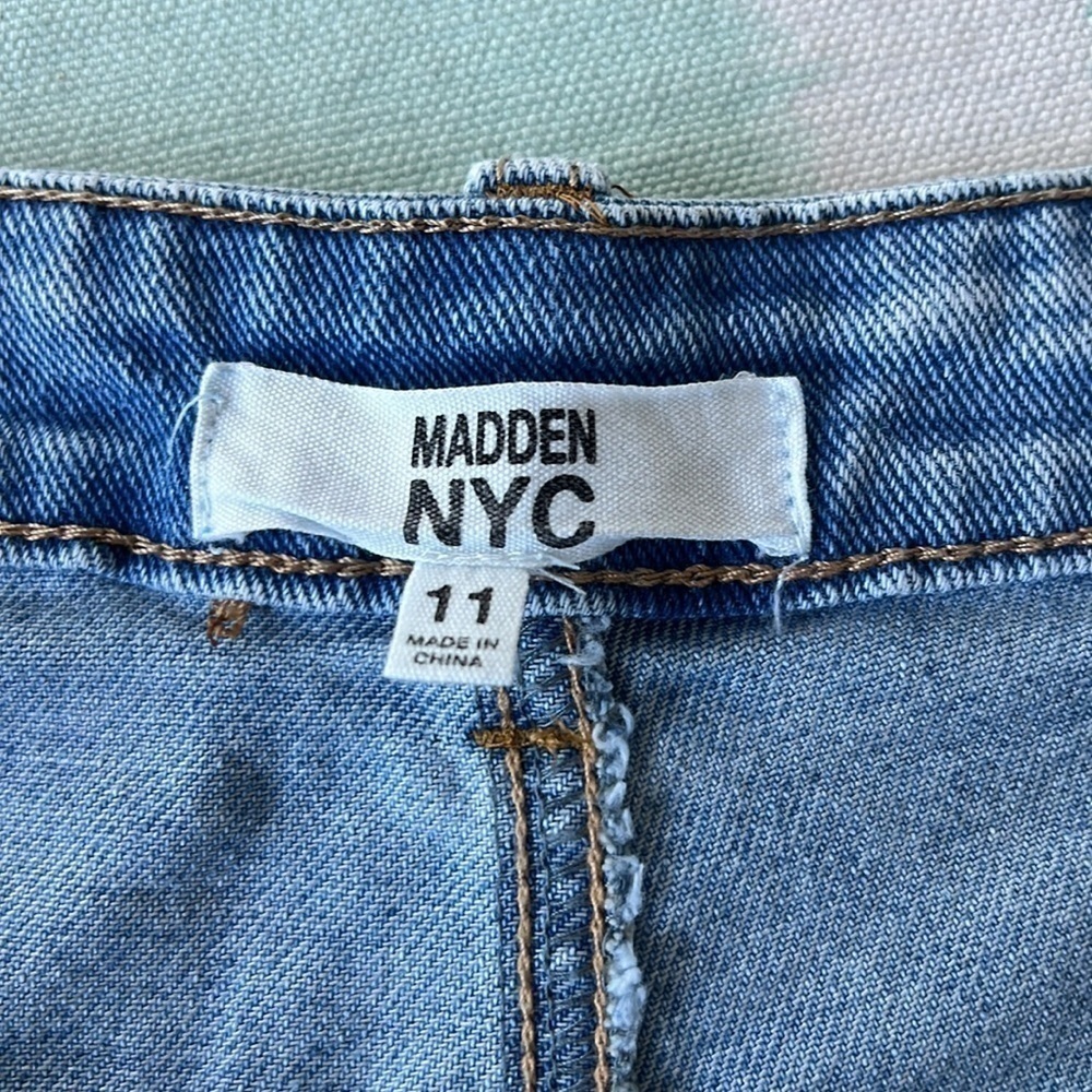 Steve Madden Madden NYC High Waisted Distressed Button Fly Denim Shorts Size 11 - Picture 8 of 13